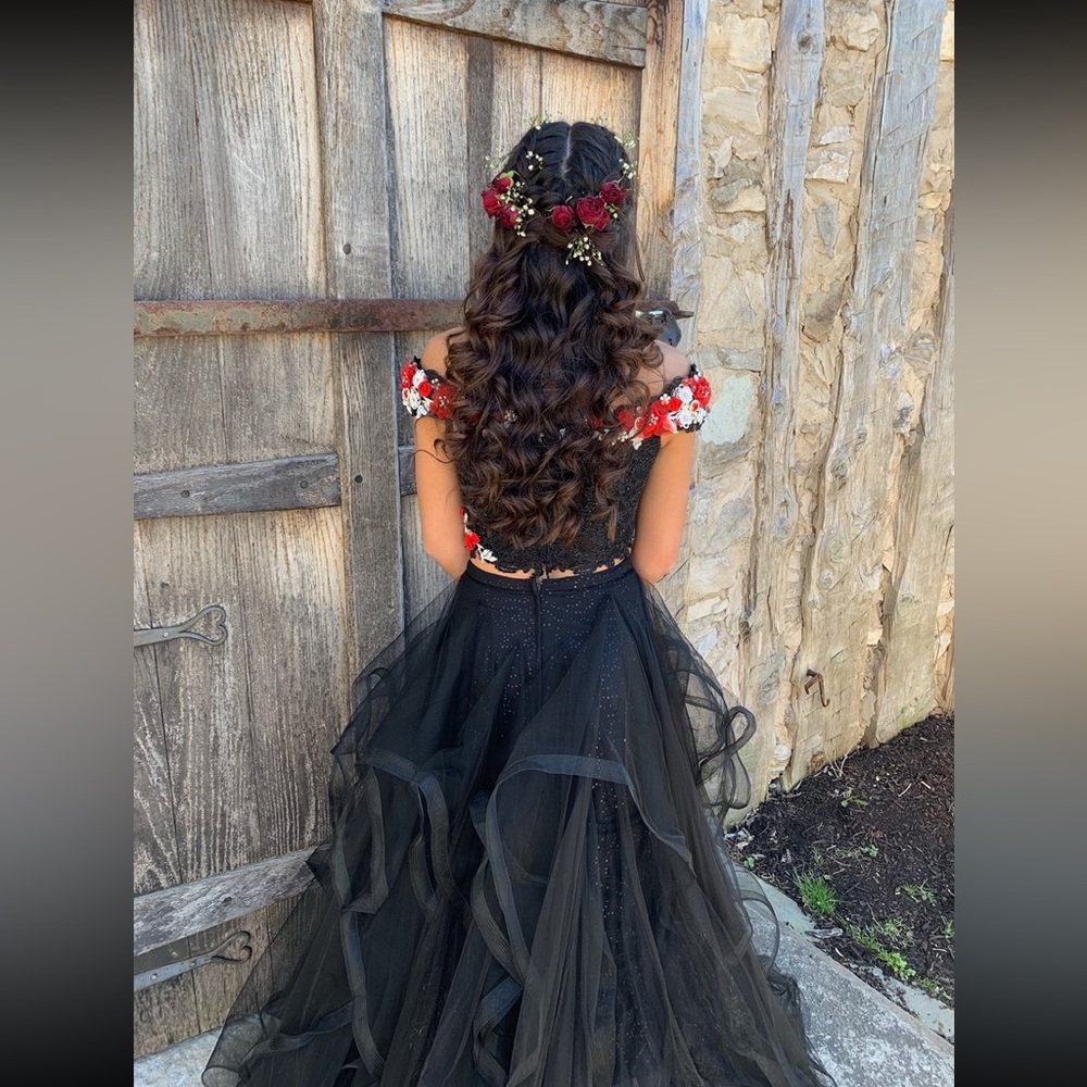 Sherri Hill Prom Dress - Picture 4 of 13